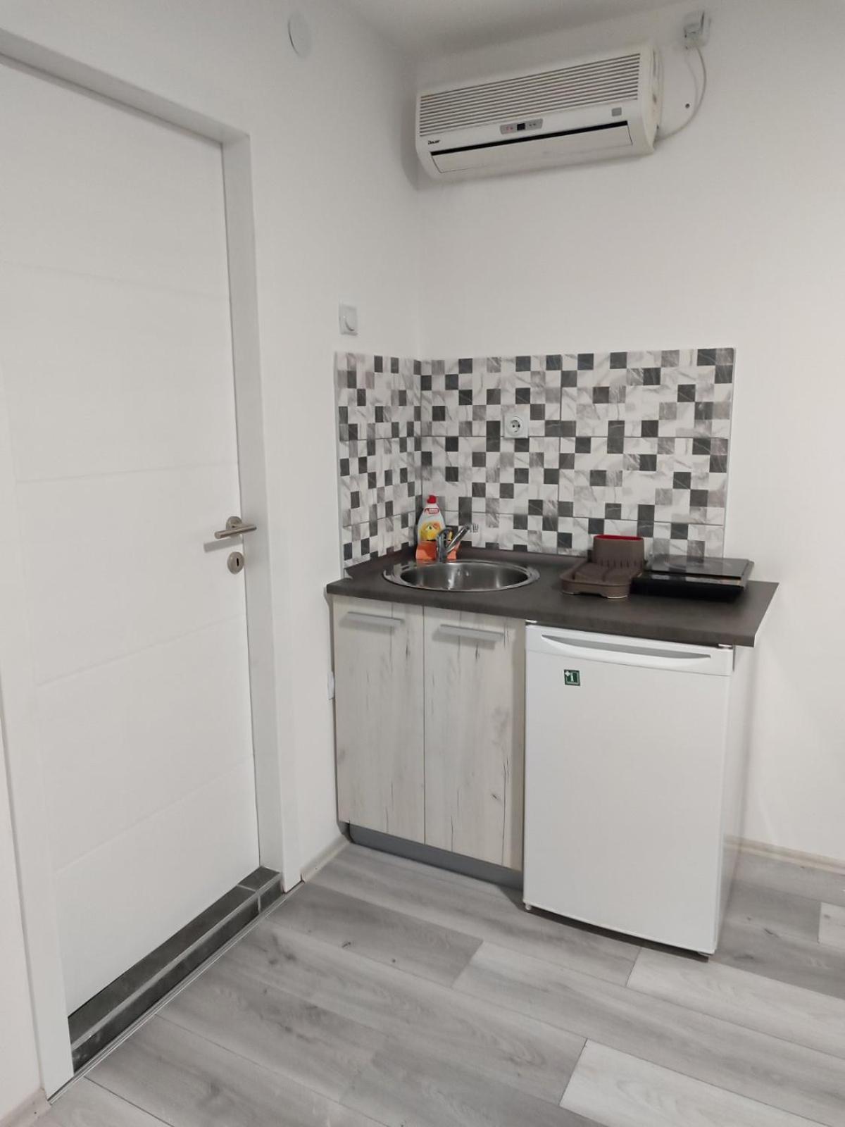 Apartmani Hub Ni Exterior foto